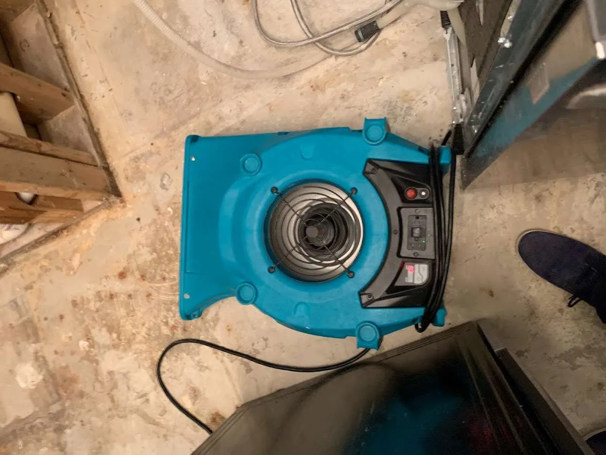 Air mover drying equipment for Mold Remediation & Removal in Southern Pines